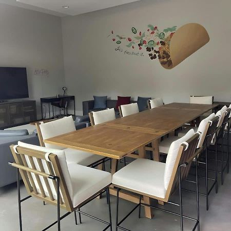 Modern 2-Home Oasis W Pool & Hot Tub In Dt オースティン エクステリア 写真