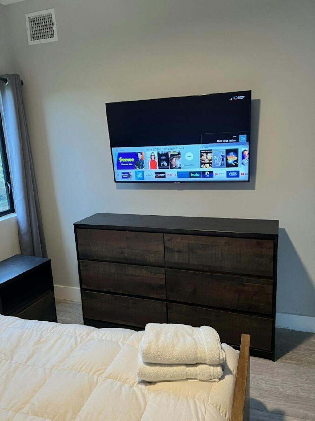 Modern 2-Home Oasis W Pool & Hot Tub In Dt オースティン エクステリア 写真