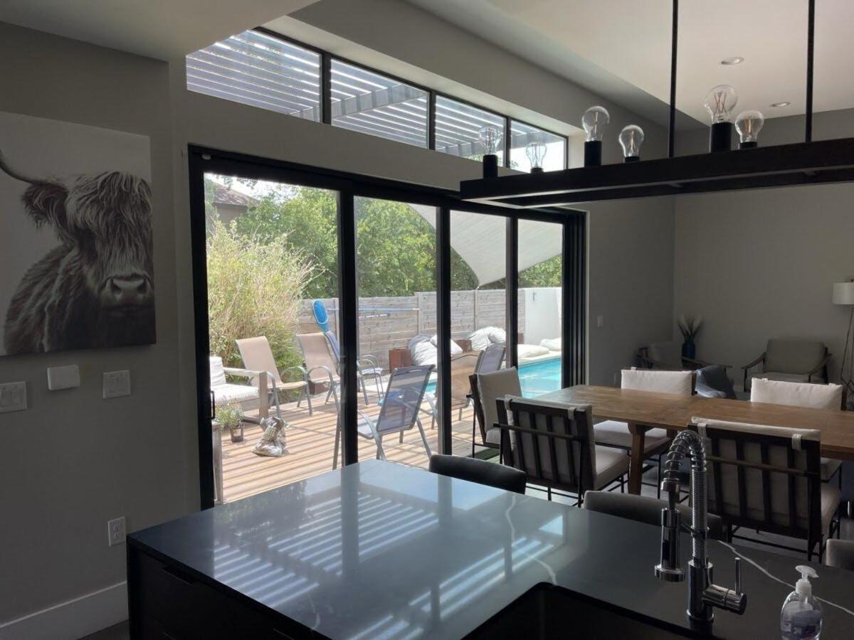 Modern 2-Home Oasis W Pool & Hot Tub In Dt オースティン エクステリア 写真